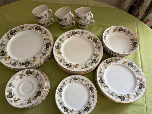 Royal doulton larchmont dinner - royal,