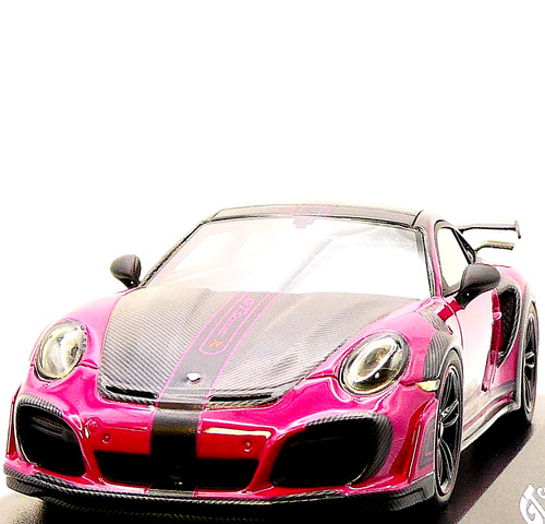 Porsche 911 street - gt, r.