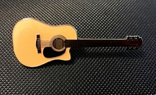 ACOUSTIC GUITAR ENAMEL PIN