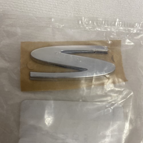 Genuine new vauxhall badge - genuine,