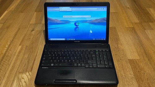 Laptop toshiba satellite - 15",
