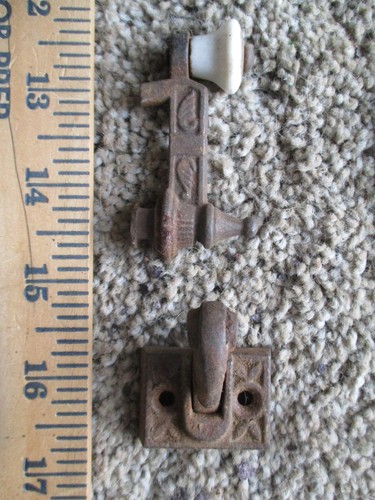 Victorian cast iron spin - , latch