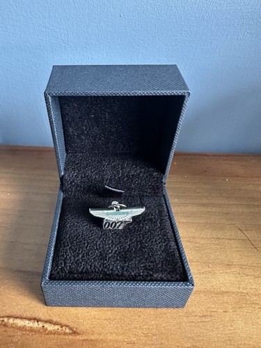 Aston martin 007 pin - aston, badge