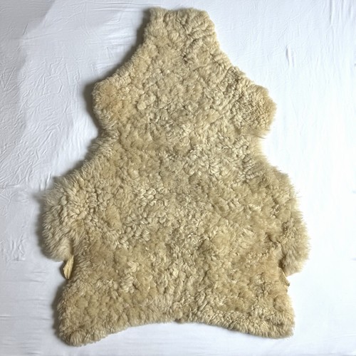 Vintage natural sheepskin rug - natural,