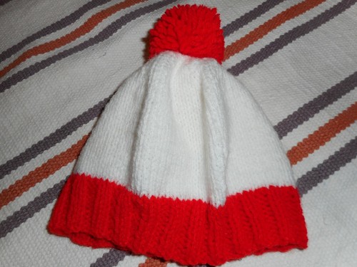 Bnwt beautifully hand - hand, knitted