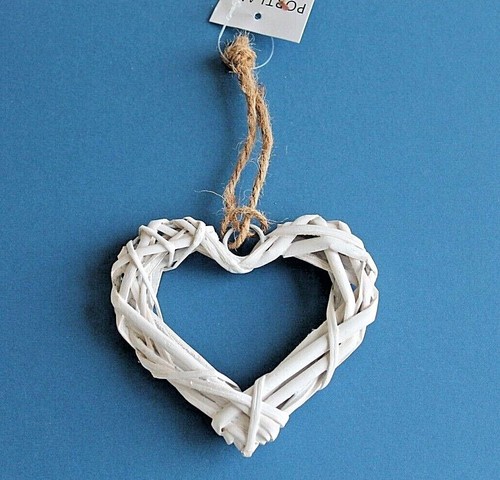 Wall hanging grey white - or,