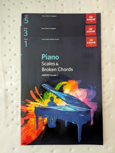 Piano scales and broken chords - broken,