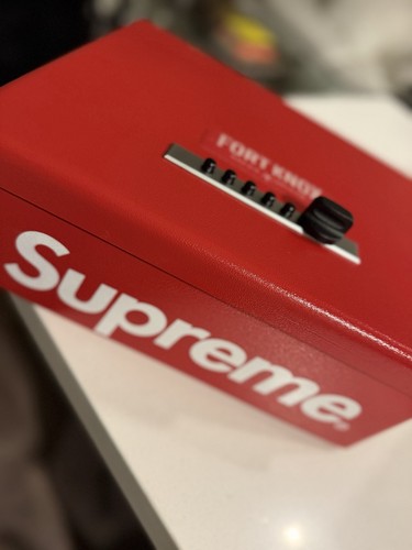 Supreme fort knox - knox, safe