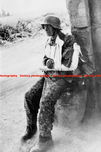 F019605 wounded waffen - f019605, ss
