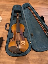 4/4 violin full size case, spare bridges, resin, neck rest included IRIN
