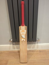 Newbery Force Cricket Bat -