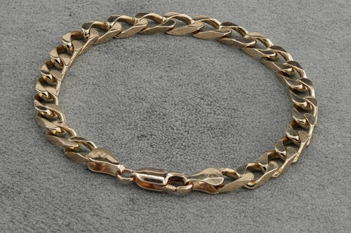 Solid 9ct yellow gold curb - yellow,