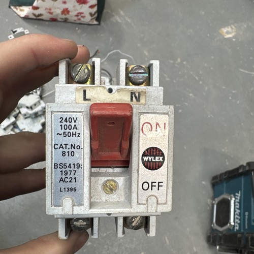Wylex 100amp double - double, 240v