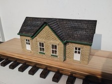 Hornby (OO) R9217 Maithwaite Station Booking Hall Resin Building Unboxed.