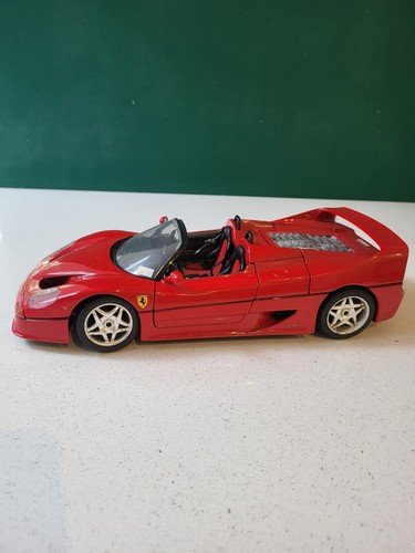 Burago scale 1995 ferrari - burago, 1/18