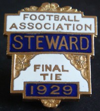 THE FOOTBALL ASSOCIATION 1929 STEWARD Badge Brooch pin 30mm x 36mm
