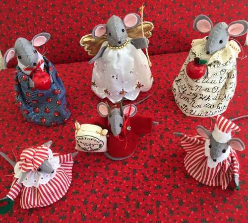 Six felt mice standing hanging - six,