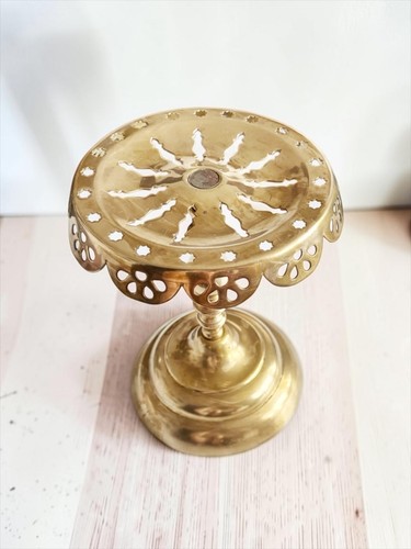Victorian brass kettle stand - brass,