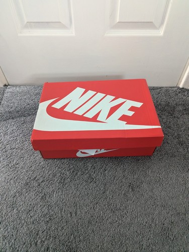 Empty nike - nike, air
