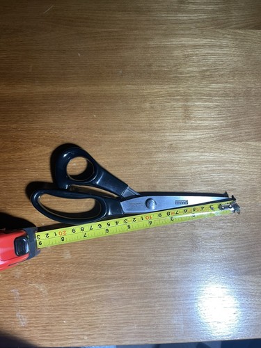Pinking shears pre owned - shears,
