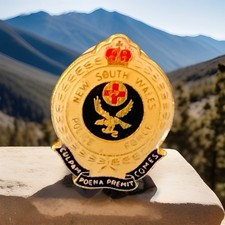 Vintage New South Wales Police Enamel Pin Badge. “CULPAM POENA PREMIT COMES” P4