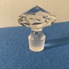 Antique diamond-cut beveled