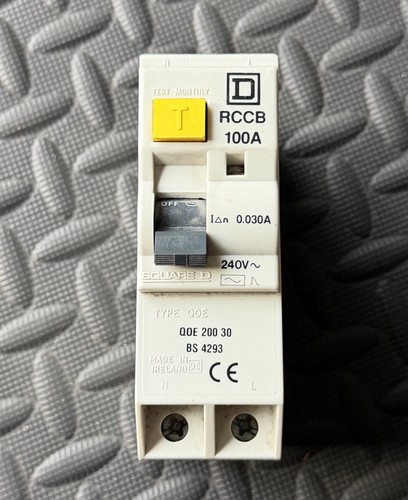 Square 100 amp 30ma - square,