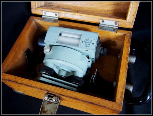 Vintage mom theodolite wooden - mom,