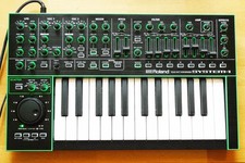 Roland System 1 Plug-Out