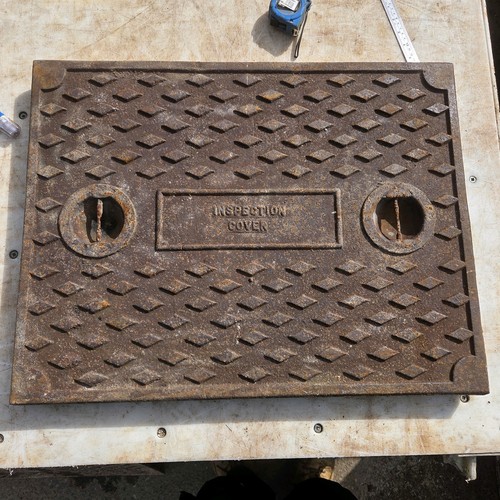 Cast iron manhole cover - cast, 665mm