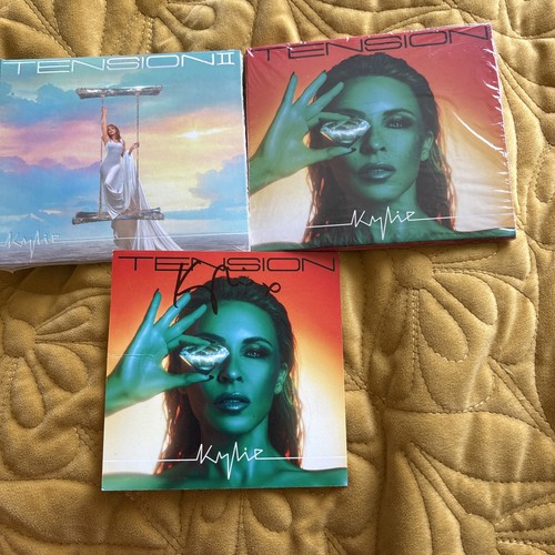 Kylie minogue autograph hand - kylie,
