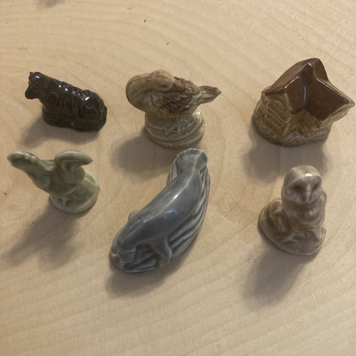 Wade new england figurines - wade,
