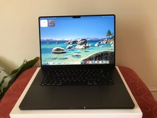 Apple MacBook Pro 16 inch M4