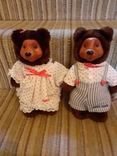 Lovely Quirky April & Johnnie