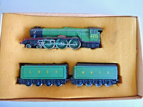 Trix 1180 lner 4472 flying - trix,