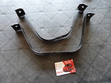 Holder bracket for fuel tank