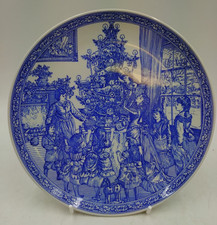 Spode Blueroom Collection Decorating the Tree Christmas Collector's Plate 21cm