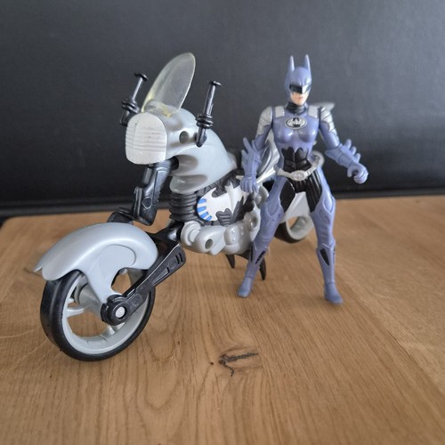 Batgirl ice strike - batgirl, cycle