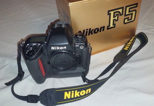 Nikon 35mm film slr camera - nikon,