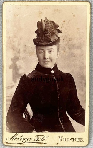 Cdv lady bonnet - cdv, in