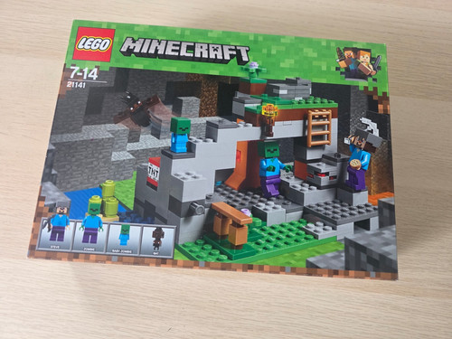Retired lego minecraft - lego,