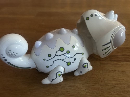 Robot chameleon rcx - robot, remote