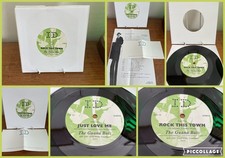 THE GUANA BATZ ROCK THIS TOWN