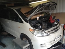 A Toyota Previa Estima Aeras