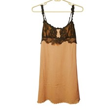 Hanky Panky lace top slip size