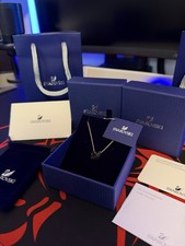 SWAROVSKI SWAN PENDANT BLACK ROSE GOLD PLATED BRAND NEW 2 YEAR WARRANTY GIFT SET