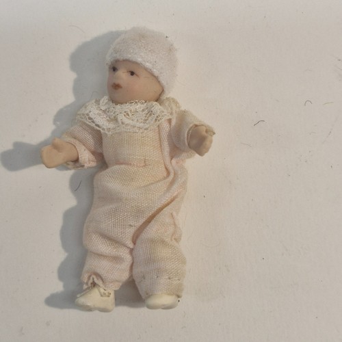 12th scale dolls house - dolls,