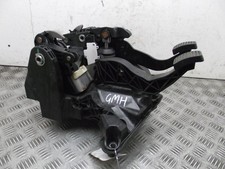 Fiat 500L Brake & Clutch Pedal