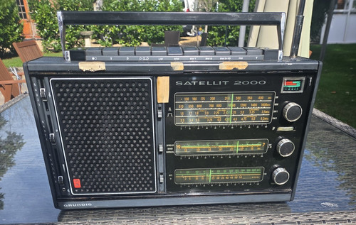 Vintage radio grundig satellit - grundig,