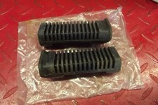 TRIUMPH T140 T140E T140ES RIDERS FOOTREST RUBBERS 1